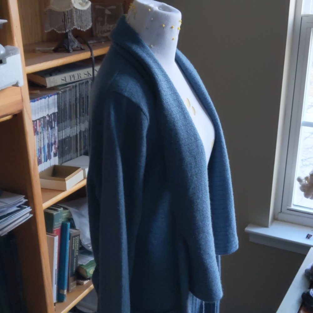 Cashmere sweater/belt